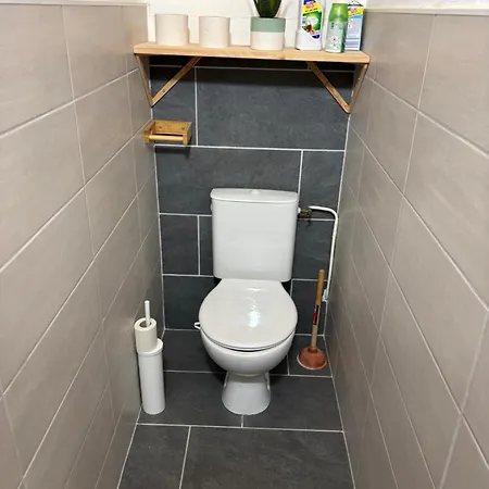 Ch2 Lit 160 Lavabo Individuel, 2 Sdb, 3 Wc, Cuisine, Partagés *